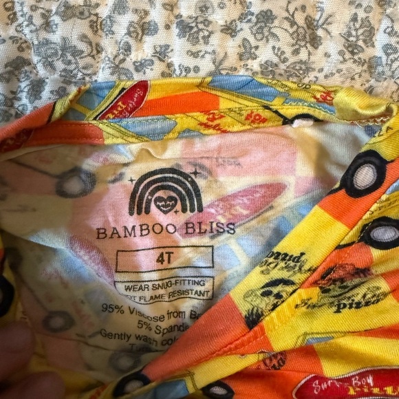 Bamboo bliss pizza van pj set size 4T - Picture 2 of 2